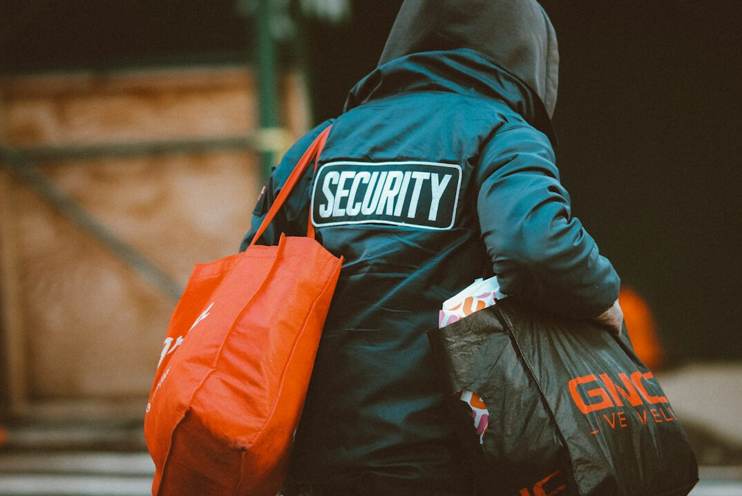 store security guard catching thief